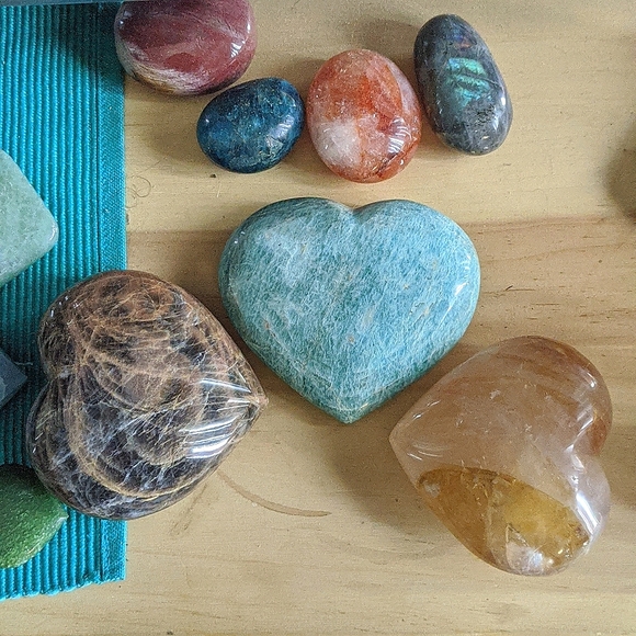 Brownie's Crystal SALE 💎 HELPING OFFSET VET Bills 1year anniversary SHOW - Picture 5 of 13